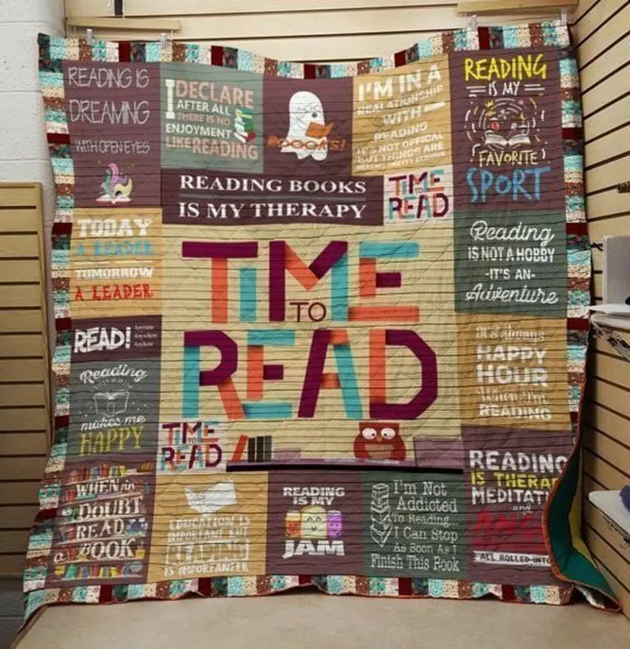 Reading Hur Quilt Cysitz and Home Decor