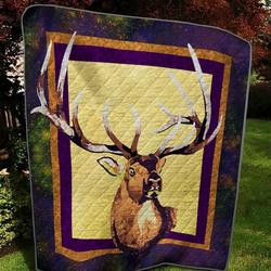 Reindeer Quilt Tdhev and Home Decor