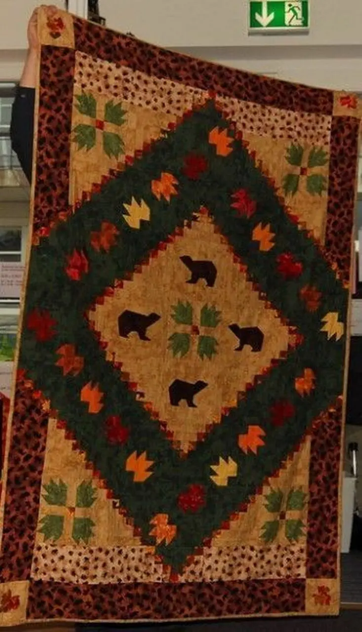 Rustic Bear Quilt Tdhfq and Home Decor