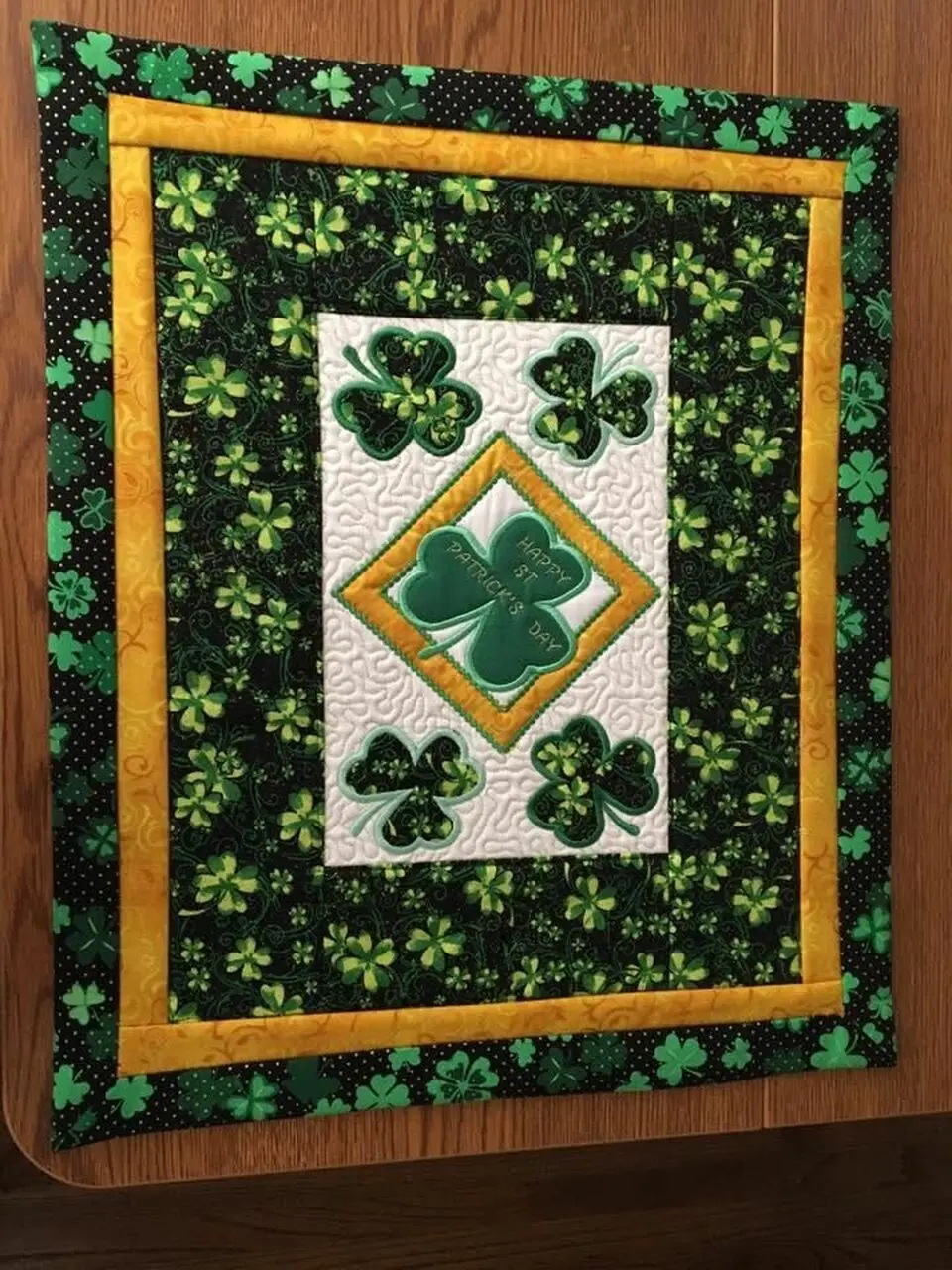 Shamrock Quilt Blanket Dhc310107Lt and Home Decor