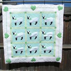 Sheep Quilt Tdhhi and Home Decor