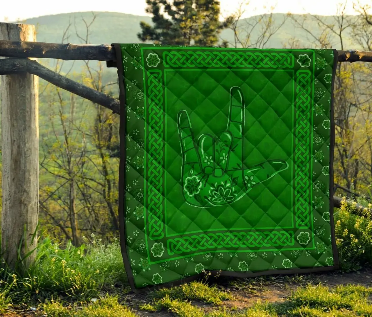 Sign Language Shamrock Quilt Blanket Dhc310113Lt and Home Decor