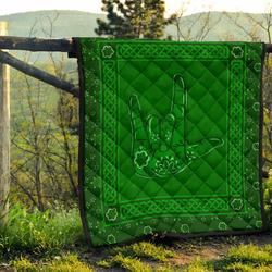 Sign Language Shamrock Quilt Blanket Dhc310113Lt and Home Decor