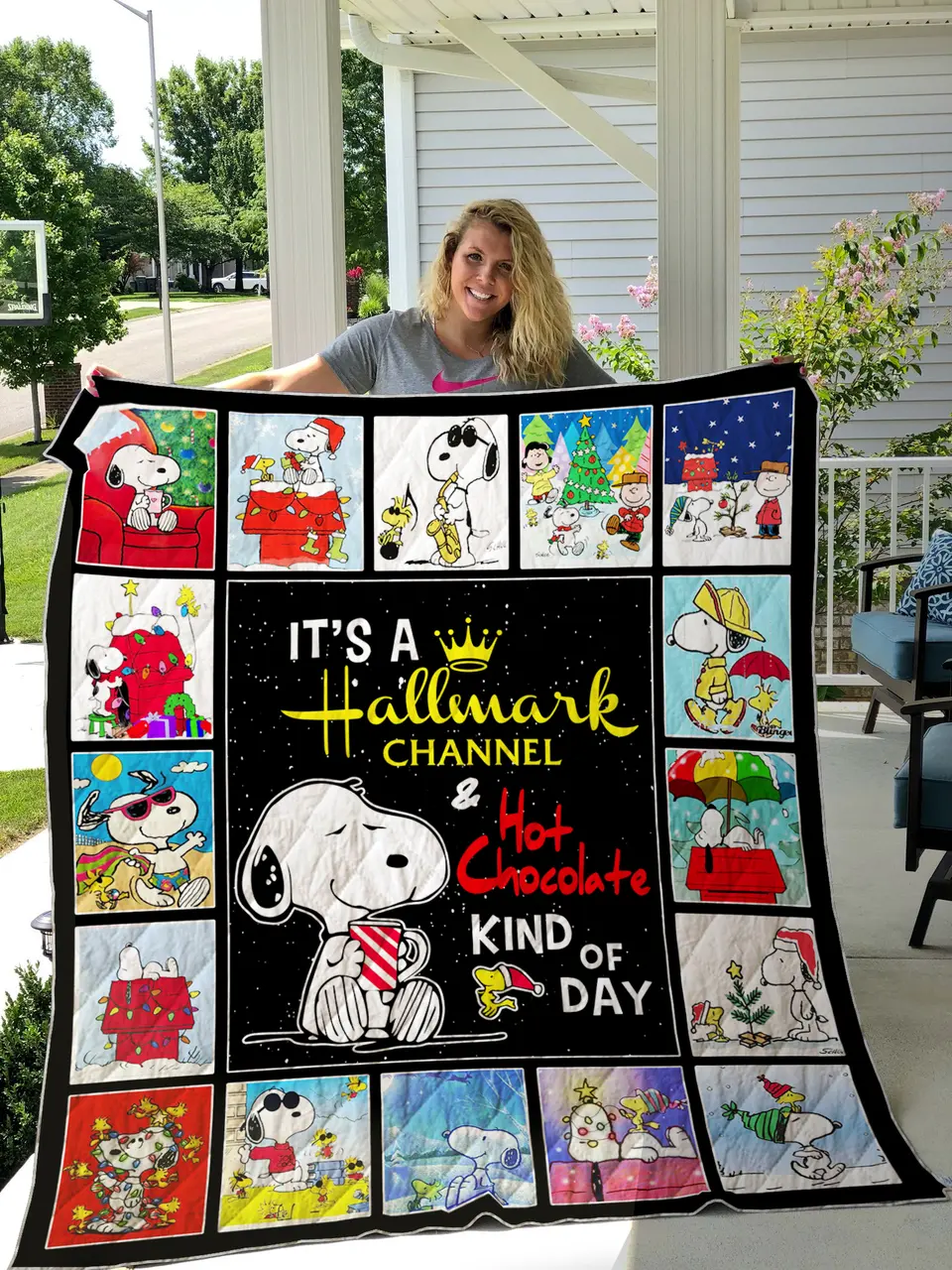 Snoopy Christmas H89 Quilt and Home Decor