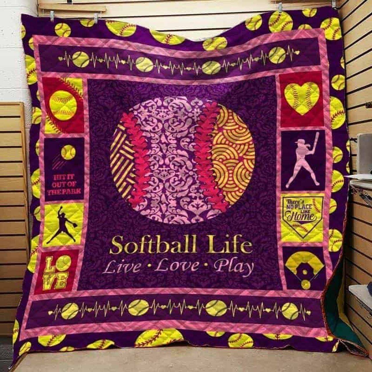 Softball Cla1610752Q Quilt Blanket and Home Decor