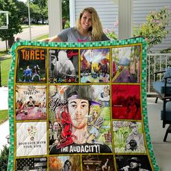 Spose Quilt Blanket and Home Decor