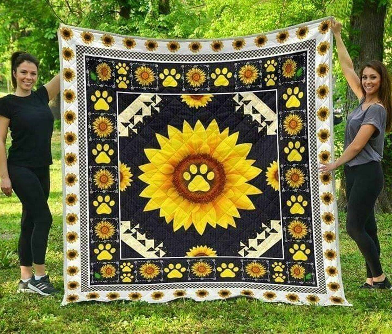 Sunflower Dog Paw Hur Quilt Cysisw and Home Decor
