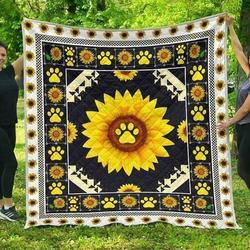 Sunflower Dog Paw Hur Quilt Cysisw and Home Decor