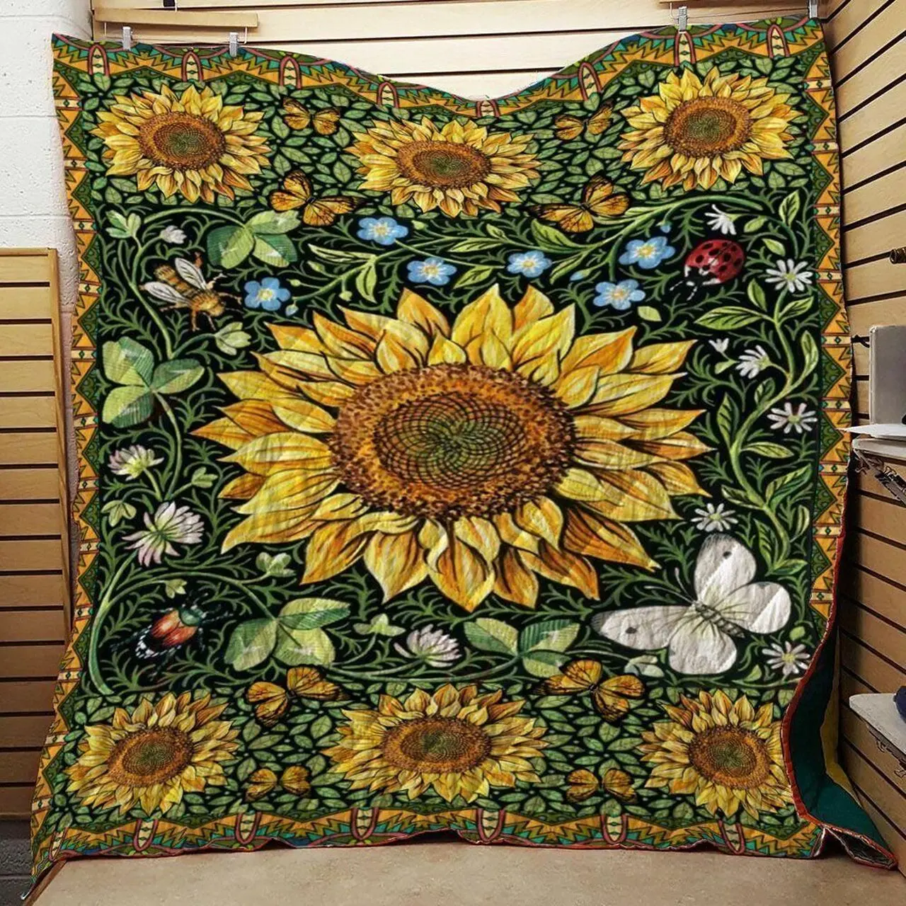 Sunflower DT2909521CL Quilt Blanket and Home Decor