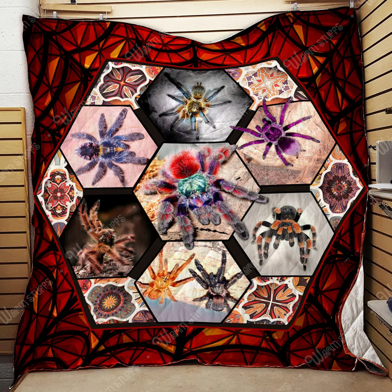 Tarantula Quilt Ph89 and Home Decor
