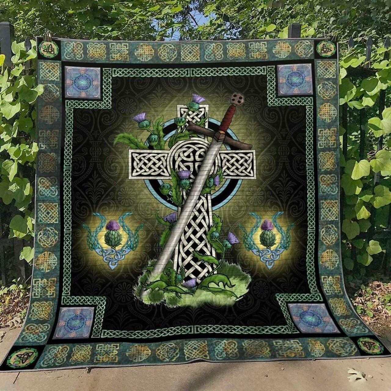 Thistle Ht030618 Quilt Blanket and Home Decor