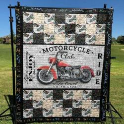 To Travel Is To Live Quilt Blanket Aa22  Quilt and Home Decor