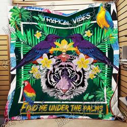 Tropical Vibes Ah Quilt Derqiu and Home Decor