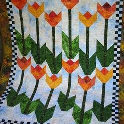 Tulip Flower Hur Quilt ns and Home Decor