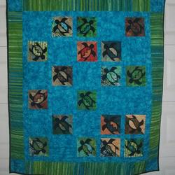 Turtle Hur Quilt Cysigd and Home Decor