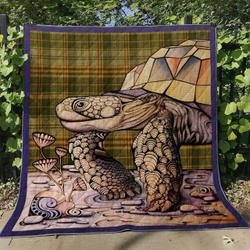 Turtle Hur Quilt hy and Home Decor