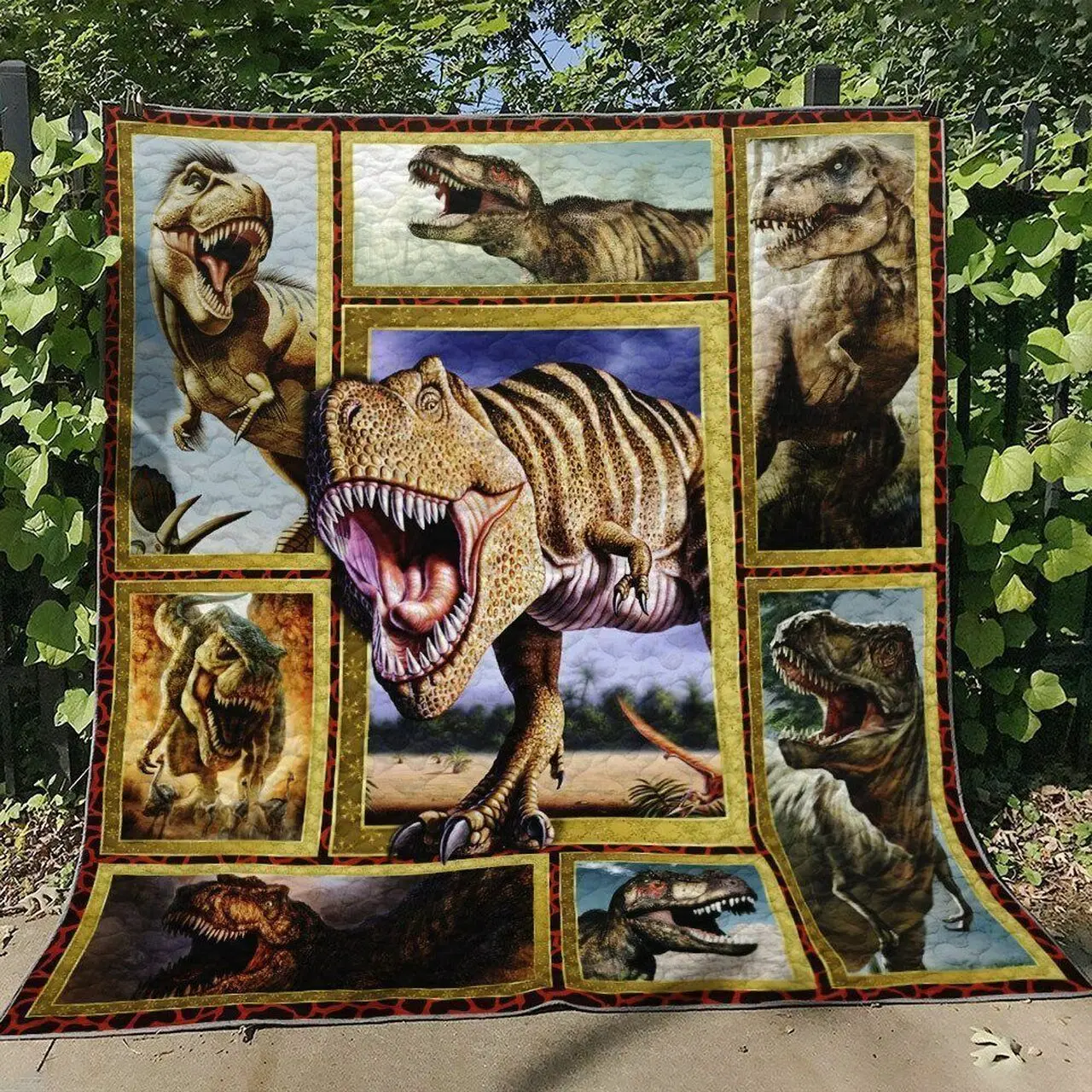 Tyrannosaurus Hur Quilt te and Home Decor