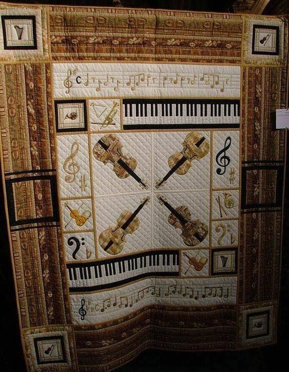 Violin Cla0710783Q Quilt Blanket and Home Decor