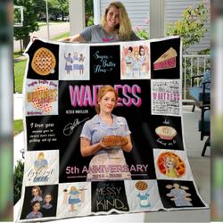 Waitress Quilt Blanket  Great Birthday Gift Premium Quilt Blanket and Home Decor