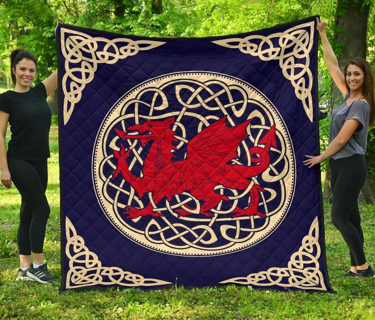 Wales Premium Welsh Dragon Qq Quilt Bevrad and Home Decor