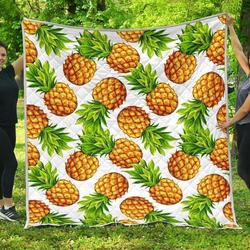 White Summer Pineapple Hur Quilt mn and Home Decor