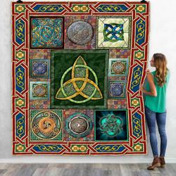 An Celtic Art Personalized Name Quilt Ligaq Fuct2409 and Home Decor