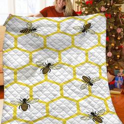 Bee Jfj Quilt Aa and Home Decor