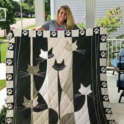 Cat Black And White Blanket Th0607 Quilt and Home Decor