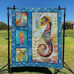 Colorful Seahorse DHCCNA0909 Quilt Blanket and Home Decor