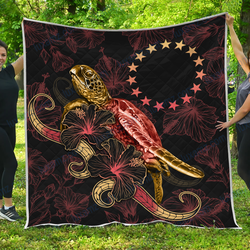 Cook Islands Polynesian Turtle With Blooming Hibiscus Gold Quilt and Home Decor