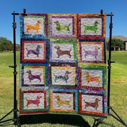 Dachshund DHCCNA0909 Quilt Blanket and Home Decor