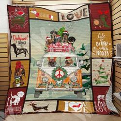Dachshund Dog Christmas Hur Quilt bl and Home Decor