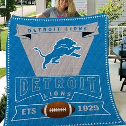 Dl Logo Premium Quilt and Home Decor