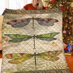 Dragonfly Quilt Okf and Home Decor