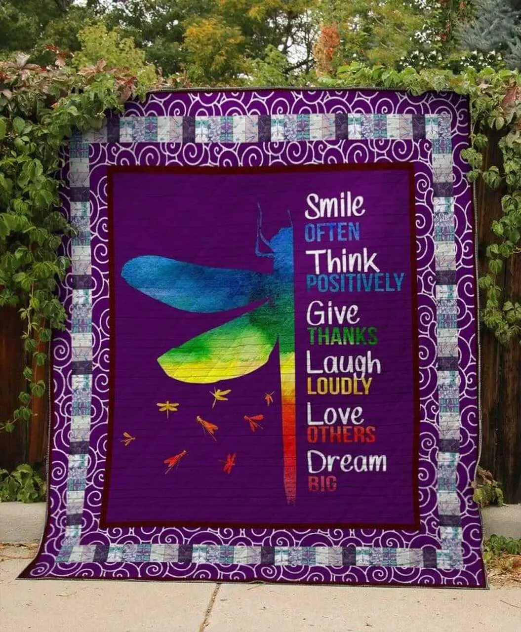 Dragonfly Smile Quilt and Home Decor