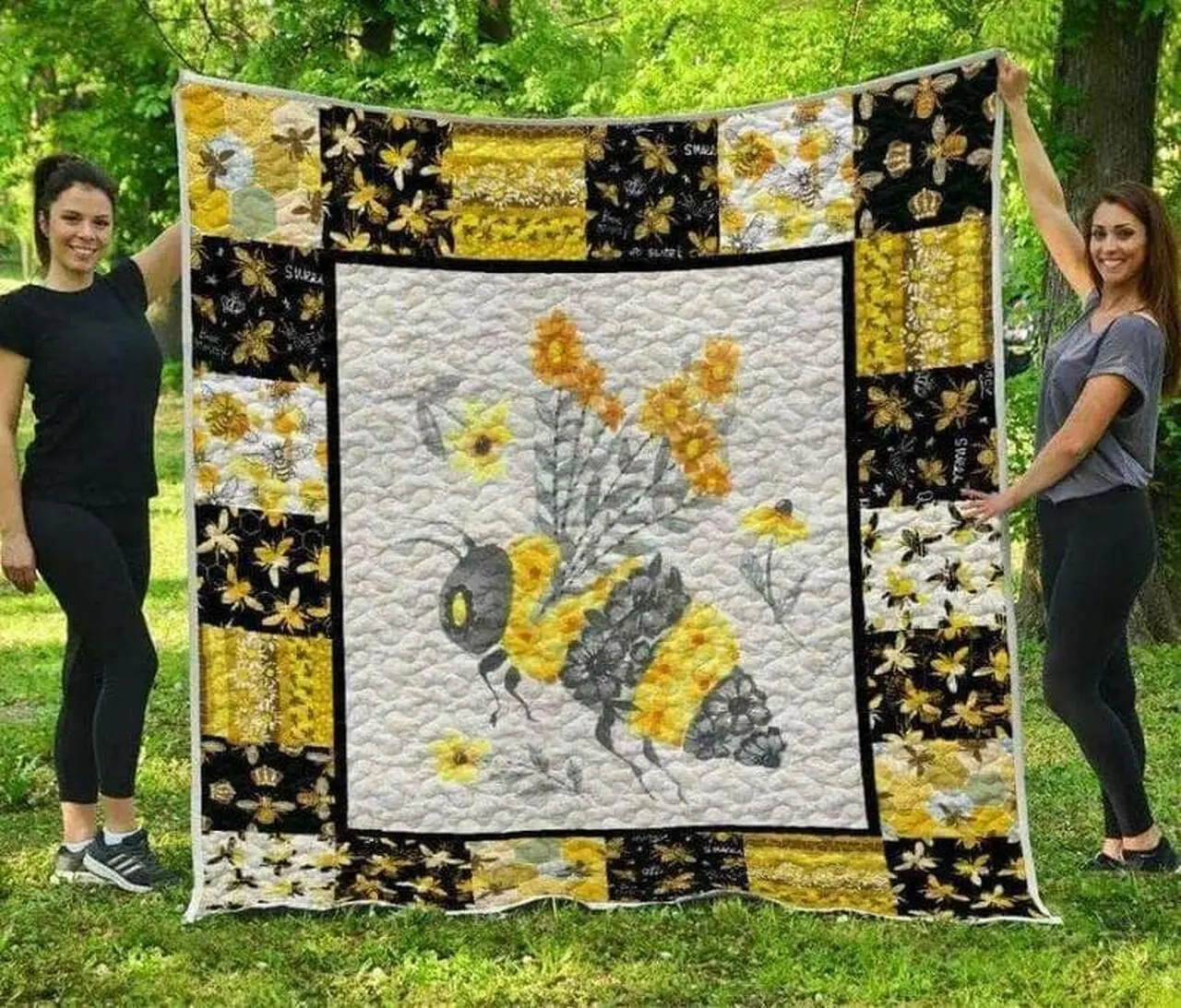Flower And Bee Pattern Quilt Blanket Great Customized Gifts For Birthday Christmas Thanksgiving Perfect Gifts For Bee Lover and Home Decor