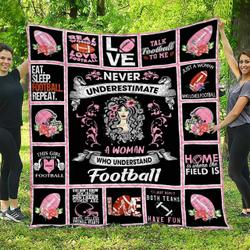 Football Women DHCDHC DT2210 Quilt Blanket and Home Decor