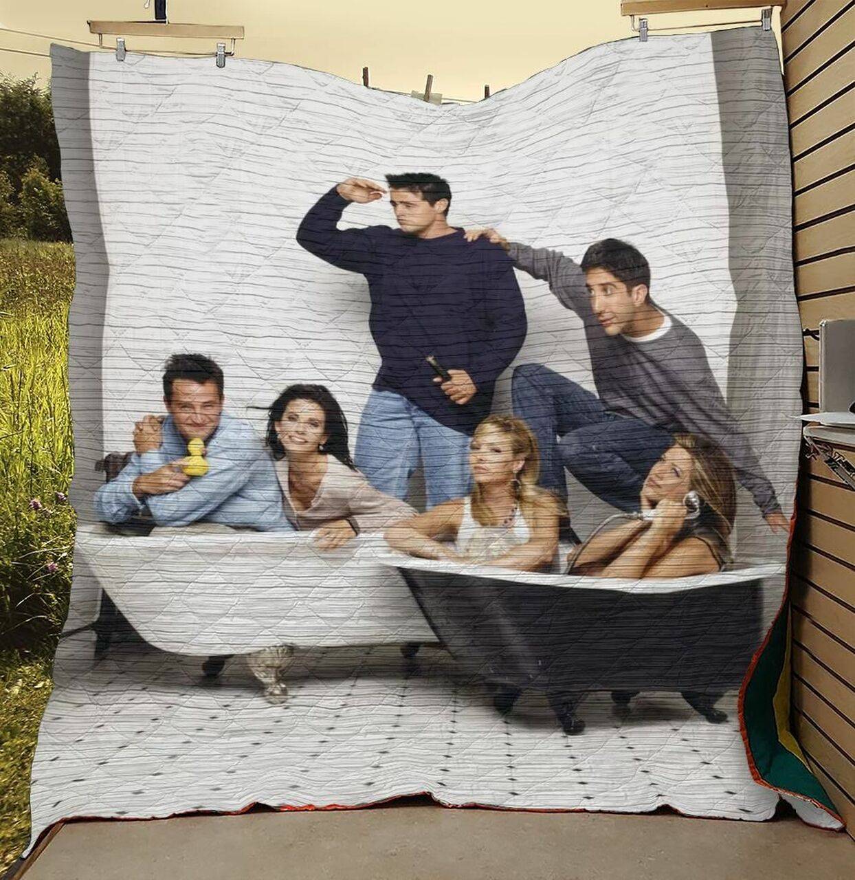 Friends Funny Bath Moment Quilt Blanket and Home Decor
