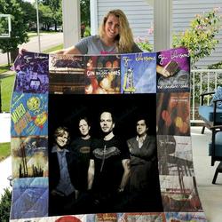 Gin Blossoms Quilt Blanket and Home Decor