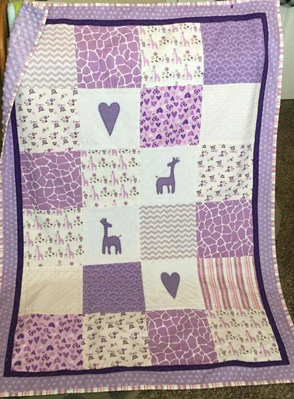 Giraffe In Purple Clh1610015Q Quilt Blanket and Home Decor