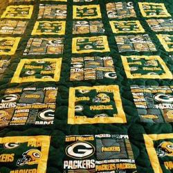 Go Pac Go Quilt Blanket Bn14  Quilt and Home Decor