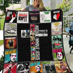 Green Day Quilt 1809 and Home Decor
