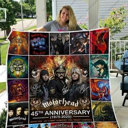 H Mh Quilt Blanket and Home Decor