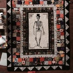 Halloween Hur Quilt gj and Home Decor