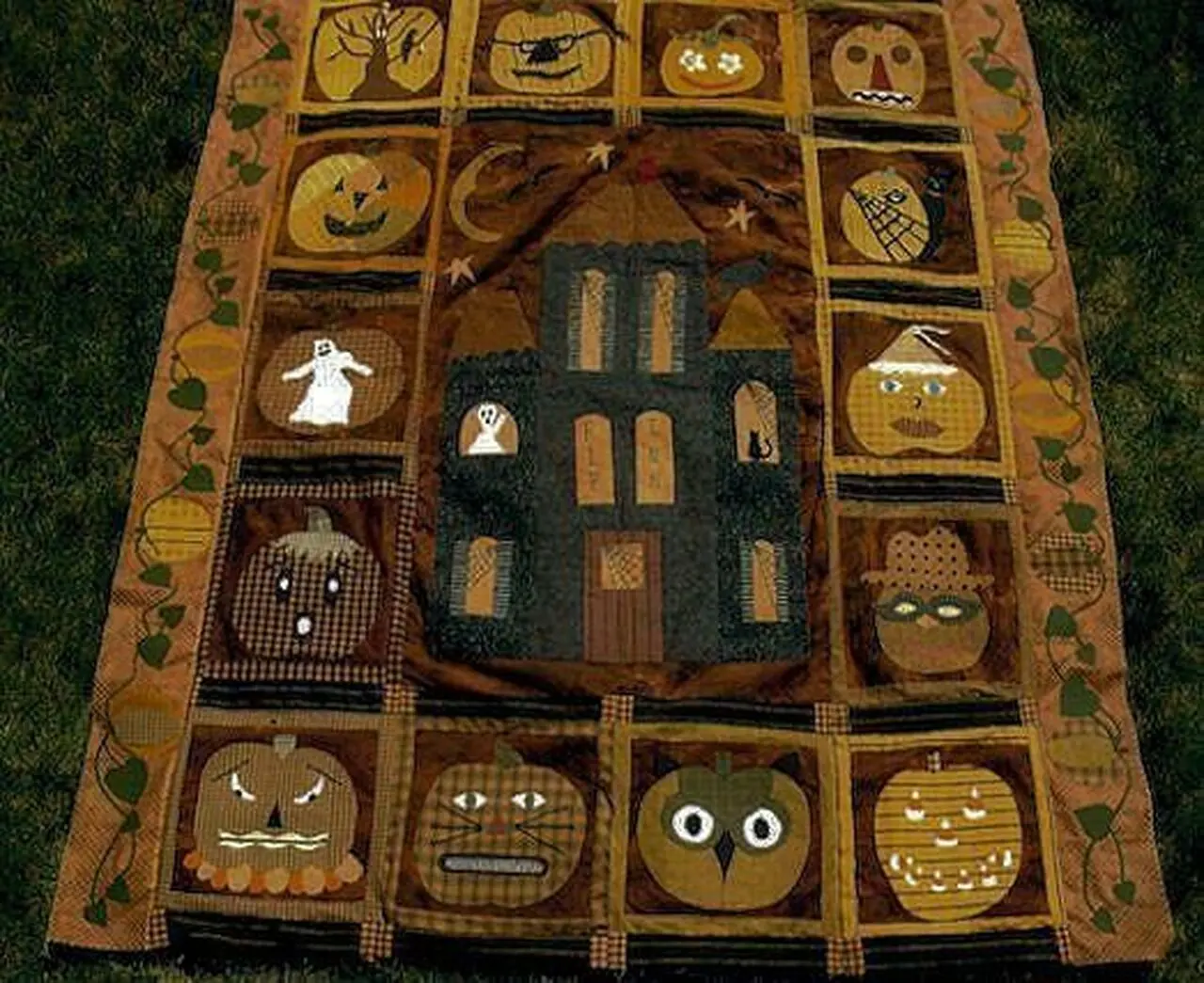 Halloween HUR20943 3D Customized Quilt 2307 and Home Decor