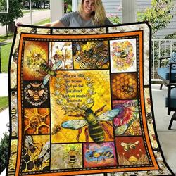 Hard-Working Dreamingful Bee What You Think You Become Quilt Blanket Great Customized Blanket Gifts For Birthday Christmas Thanksgiving and Home Decor