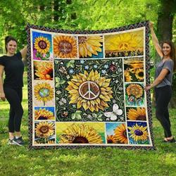 Hippie Ah Quilt Derqve and Home Decor