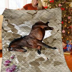 Horse Quilt Pkq and Home Decor