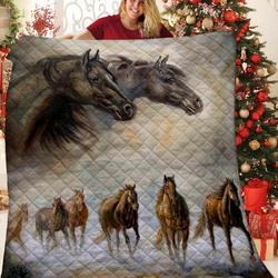 Horse Quilt Pyr and Home Decor