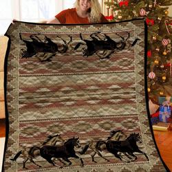 Horse Quilt Qdc and Home Decor
